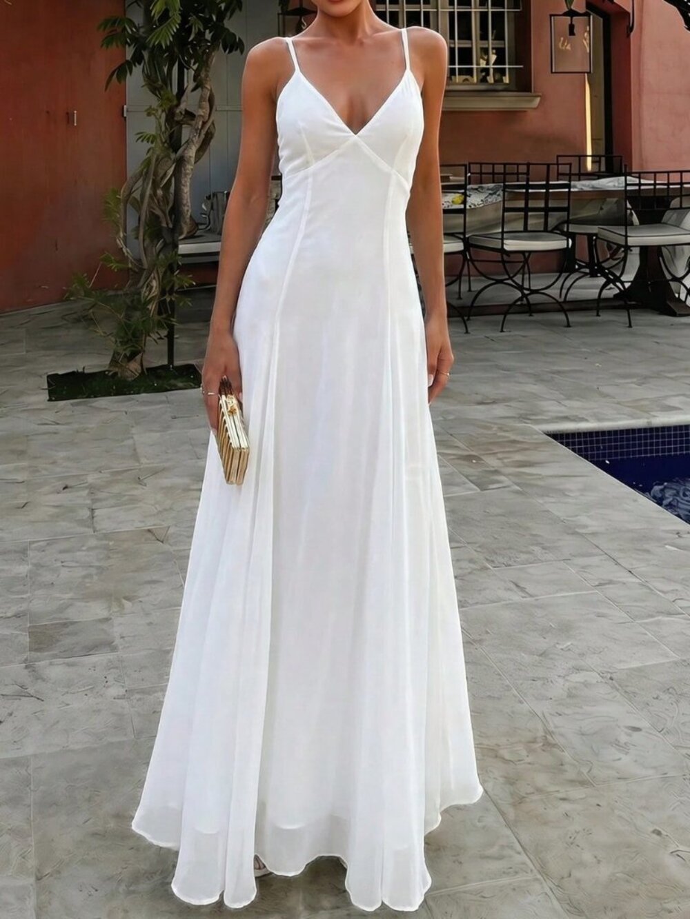 White Elegant Backless Women's Sexy Beach Holiday Dress - Picture 5 of 9